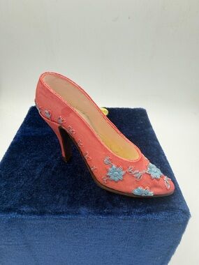VTG miniature shoe collectible Orange Coral w/ blue Floral design decor 4x2”
